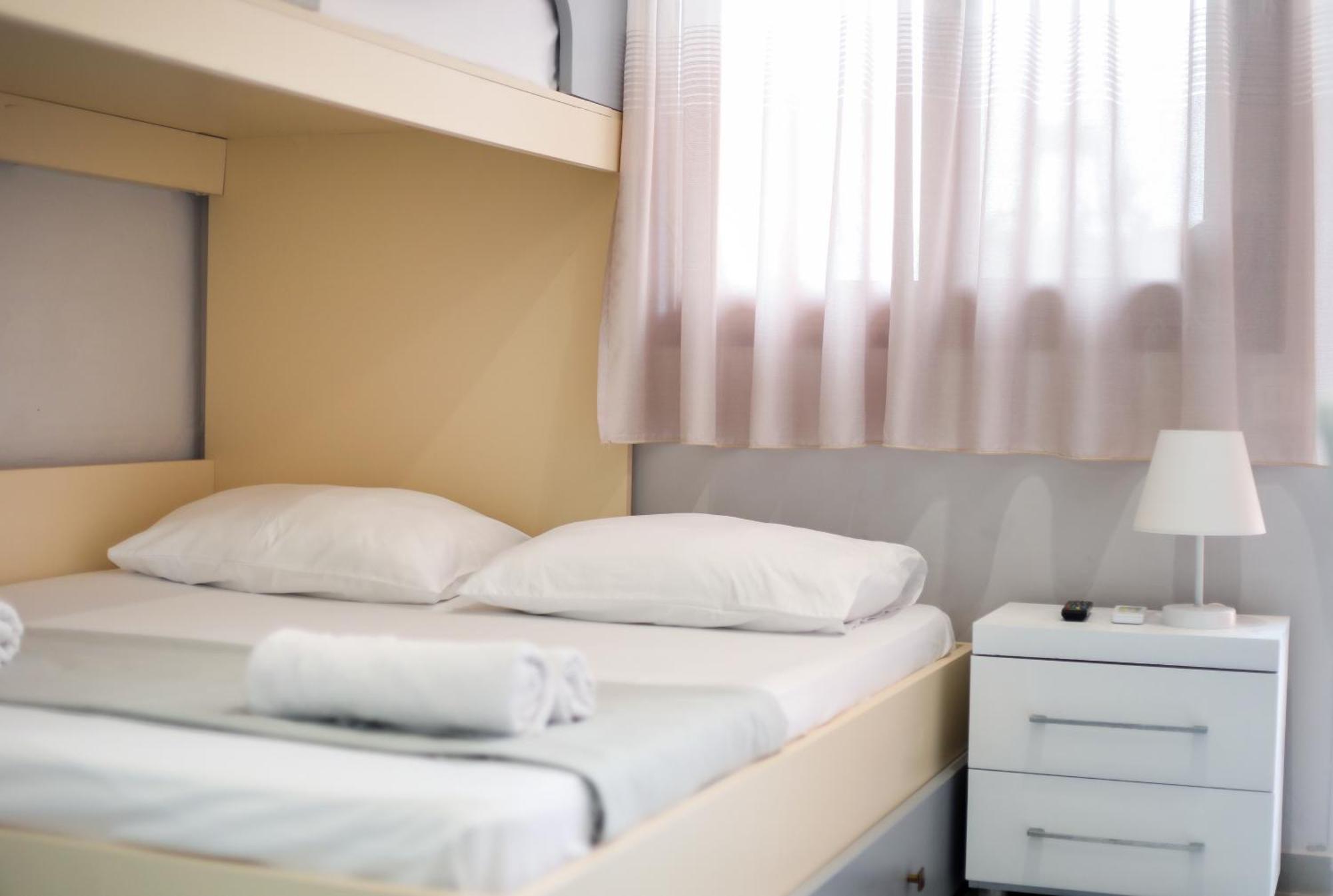 Vila Feliz - Premium Rooms With Free Private Parking Vlorë Esterno foto