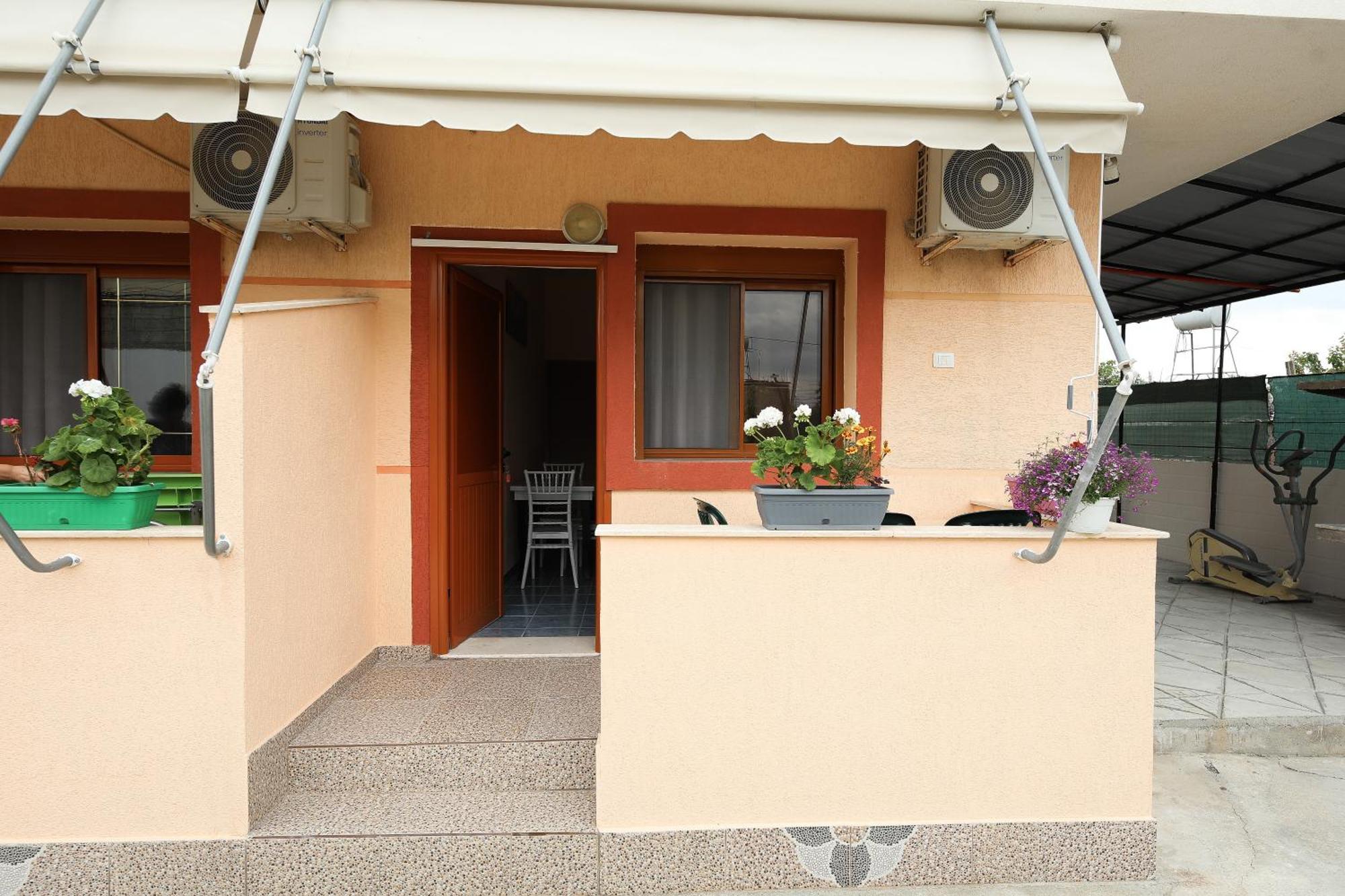 Vila Feliz - Premium Rooms With Free Private Parking Vlorë Esterno foto