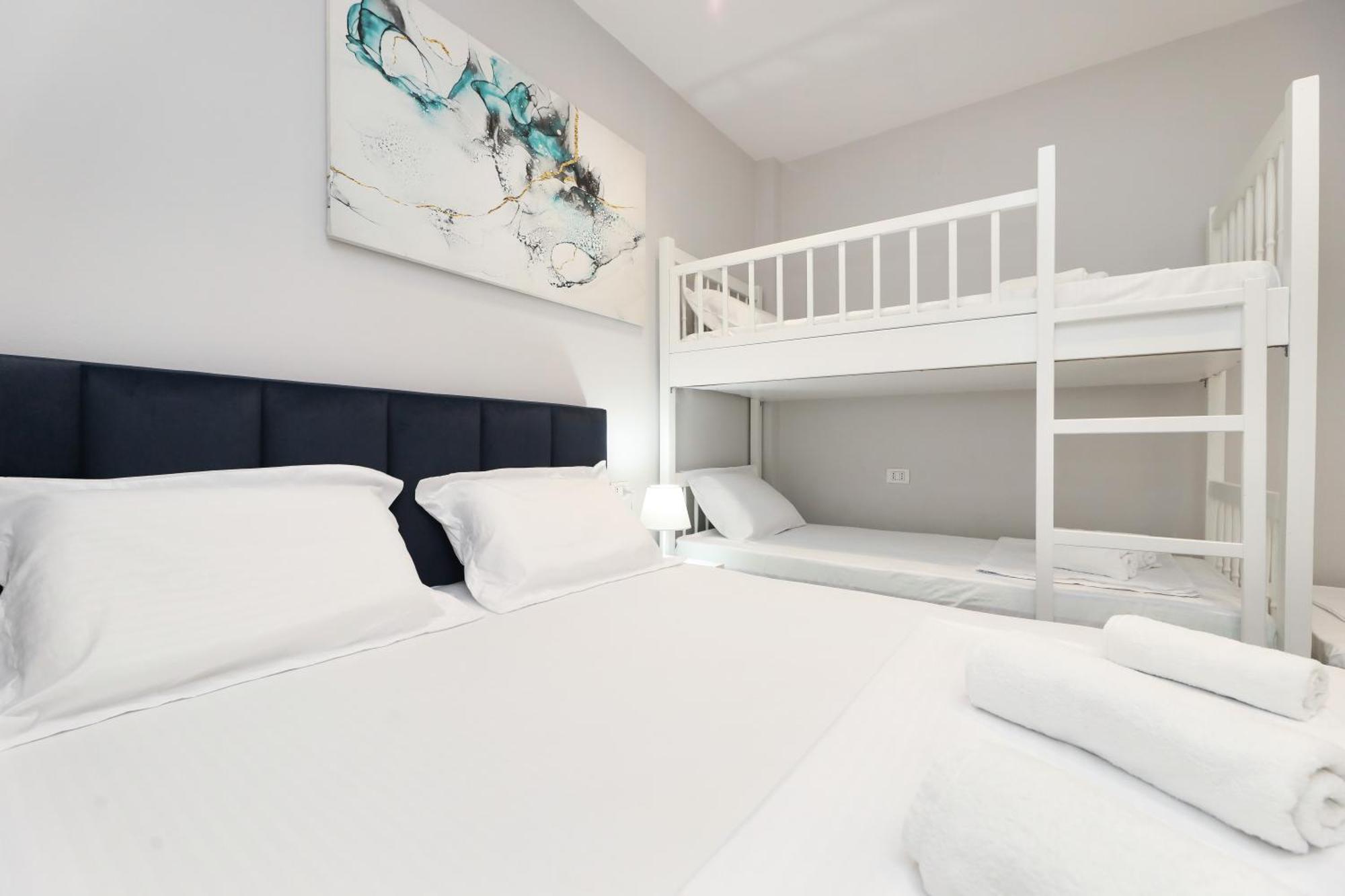 Vila Feliz - Premium Rooms With Free Private Parking Vlorë Esterno foto
